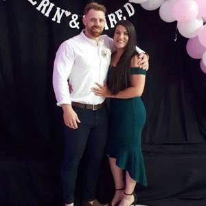 Meet your Posher, Caitlin